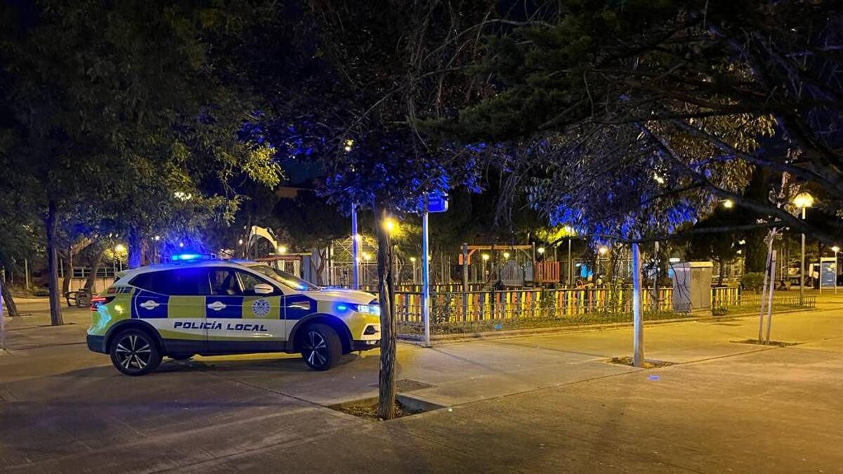 Miguel Ángel Recuenco, alcalde de Leganés, repasa el refuerzo policial en los mercadillos