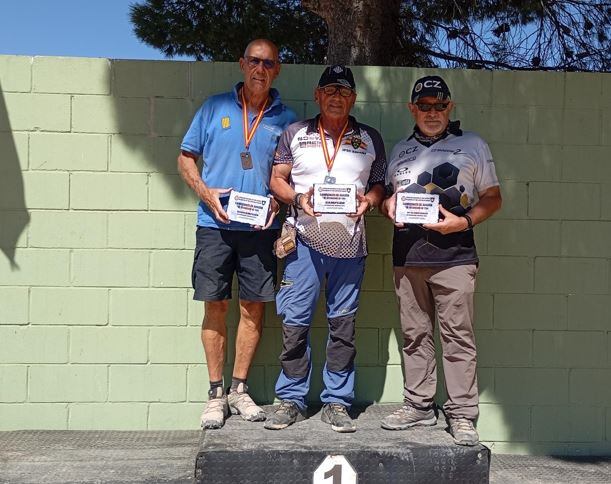 Deportistas del CT Loreto en el podio