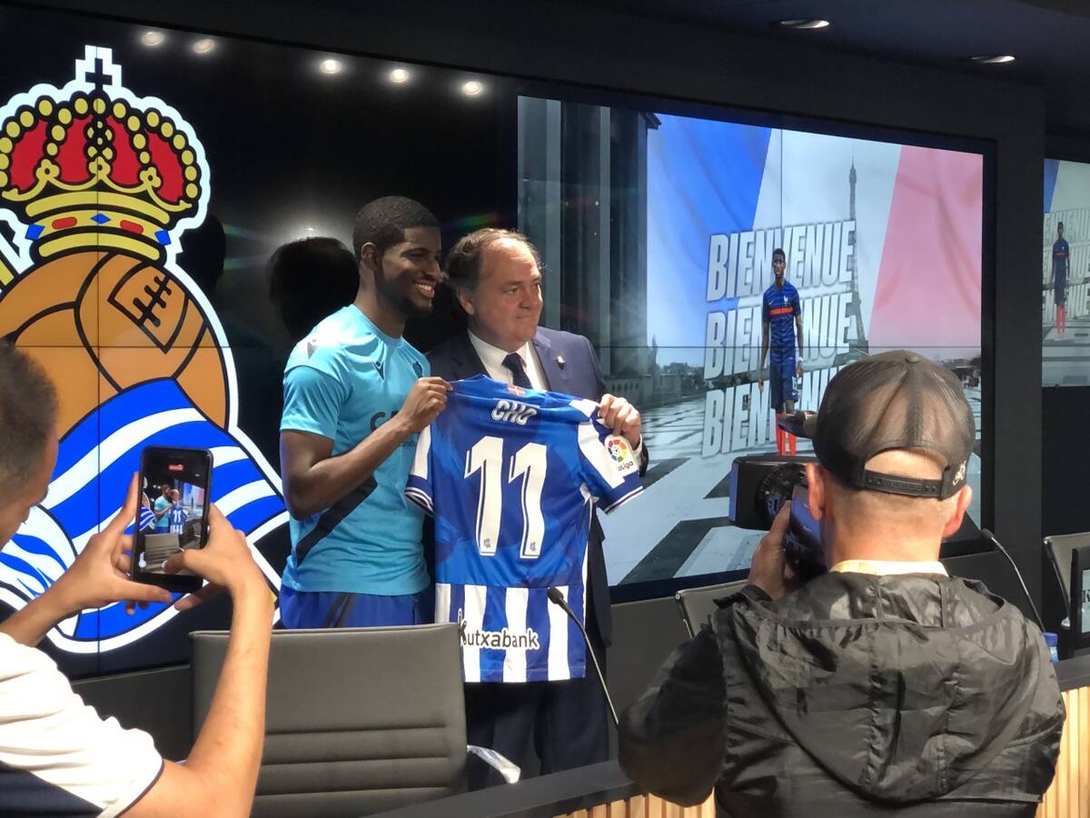 Aperribay: "Es posible que haya otro fichaje, y luego pararemos"