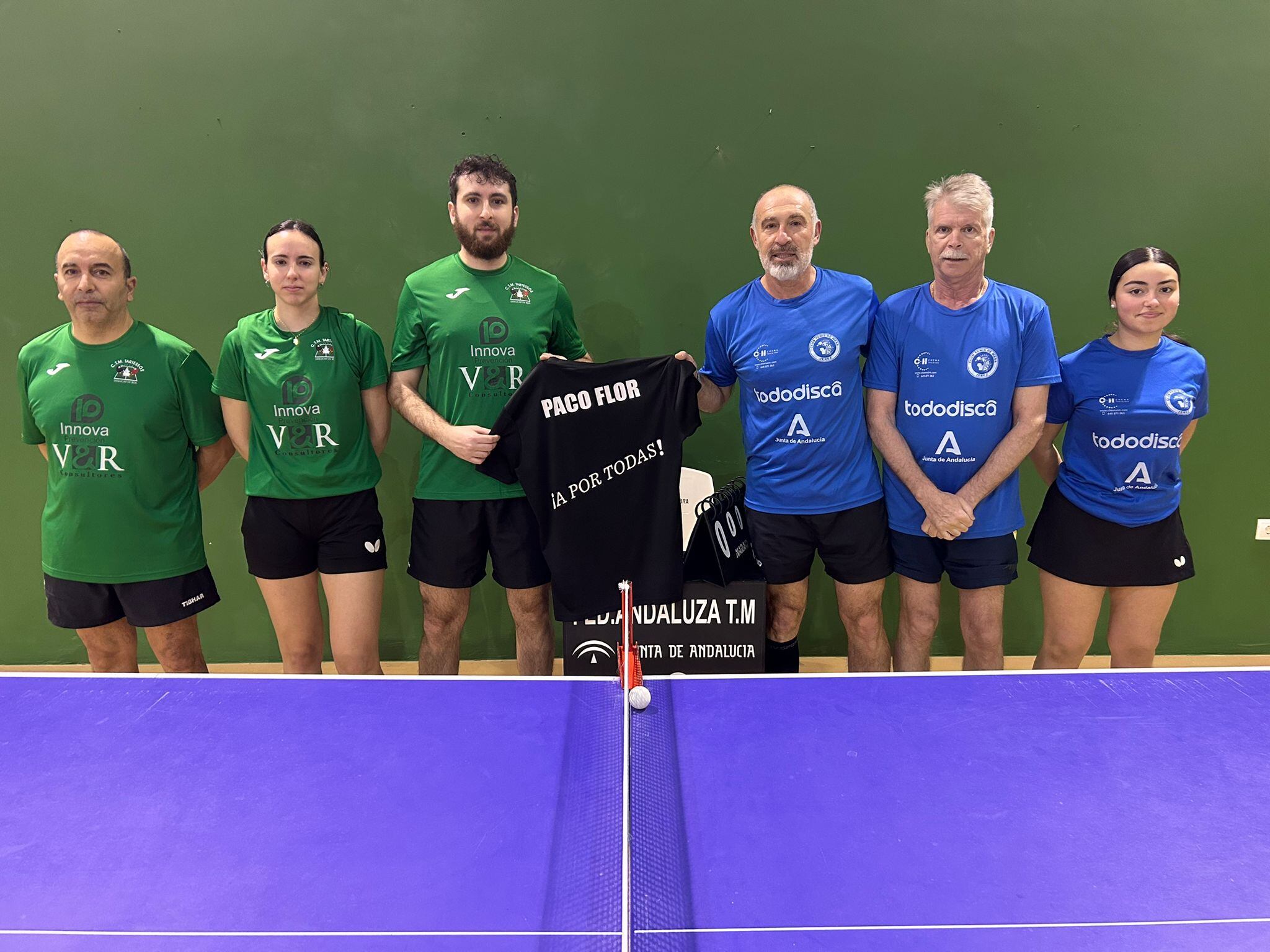 Tartessos y CTM Jerez homenajearon a Paco Flor antes del encuentro de Liga Andalucía