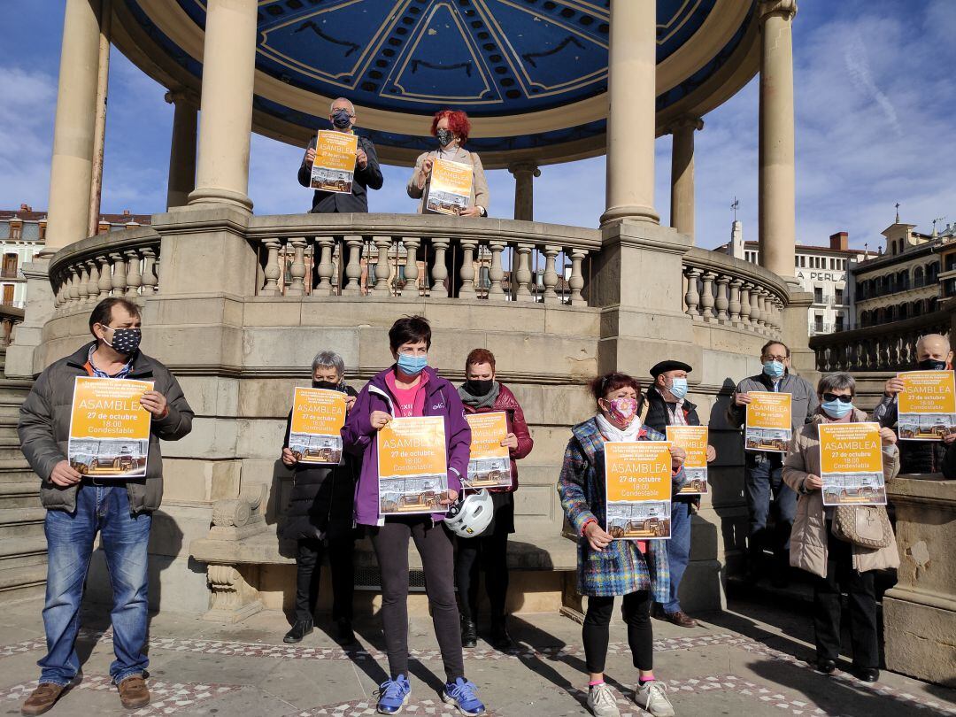 Participantes de Zainduz concentrados en la Plaza del Castillo.