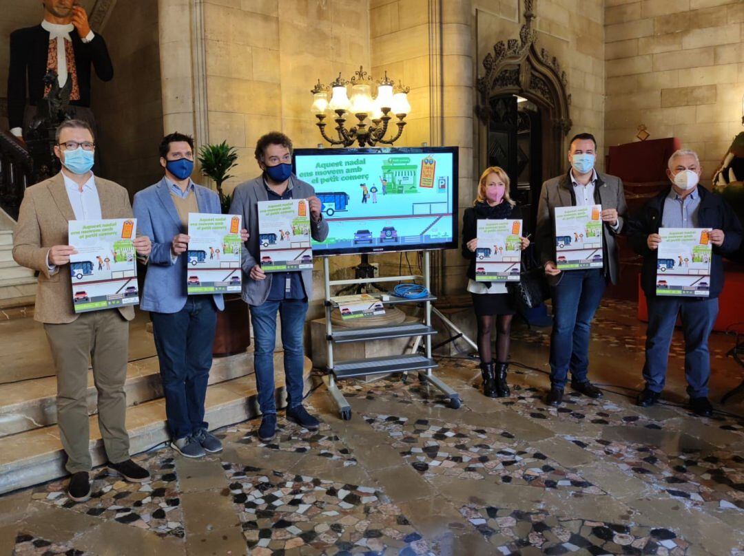 Presentación de la campaña para incentivar las compras en el pequeño comercio de Palma en Navidad.