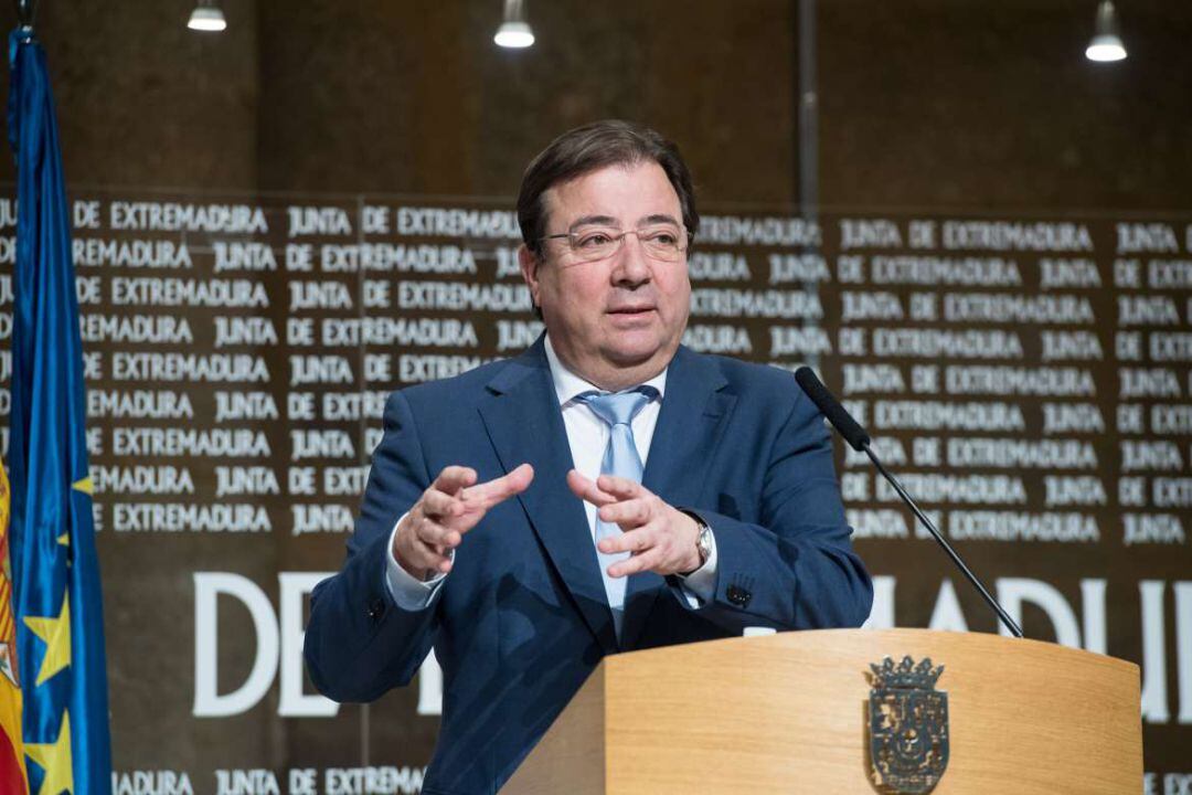 El presidente de la Junta de Extremadura comparece tras la conferencia de presidentes