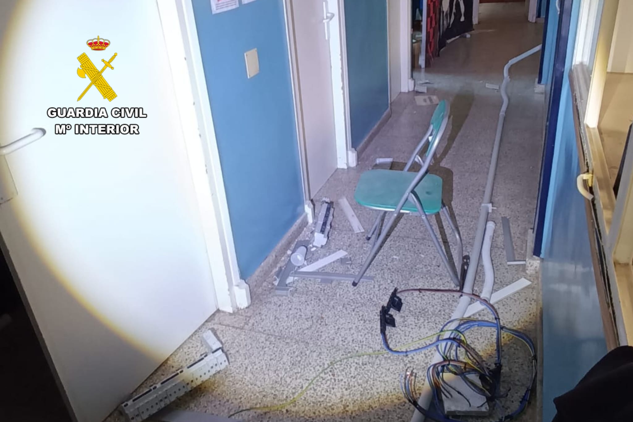 Detenido por robar cableado eléctrico en un antiguo colegio de Casetas