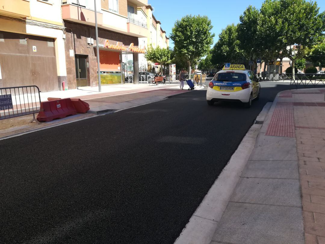 La impresión generalizada pero irreal de los vecinos es que la calzada de a Avenida de Burgos se ha estrechado tras las obras de reurbanización