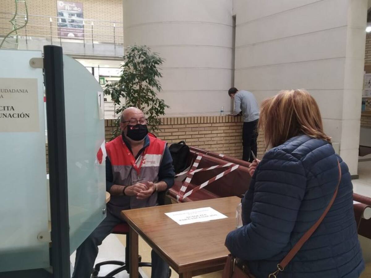 Suspendido el servicio de autocitas para vacunas del Ayuntamiento de Zaragoza