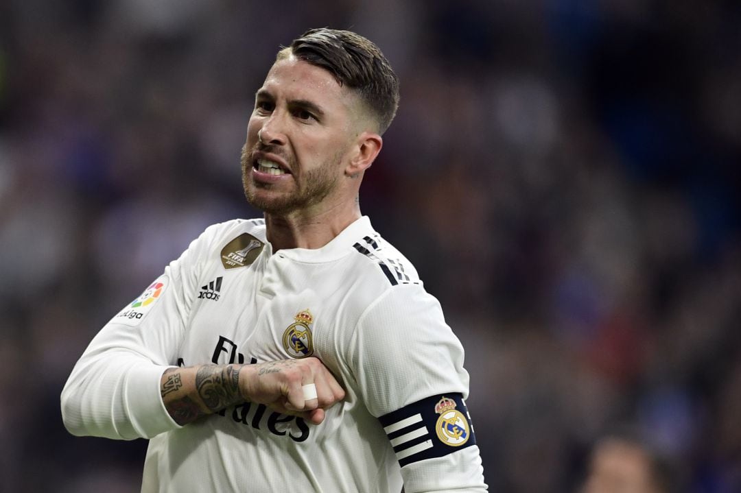 Ramos celebra un gol con el Madrid