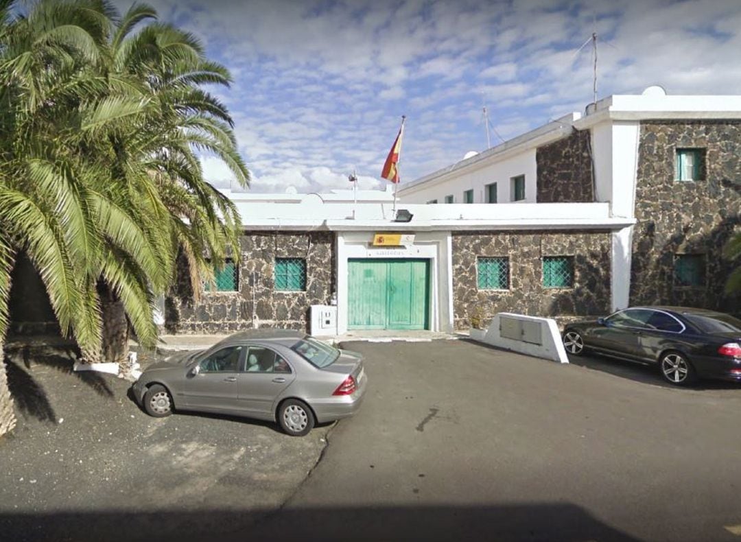 Puesto de la Guardia Civil de Yaiza.