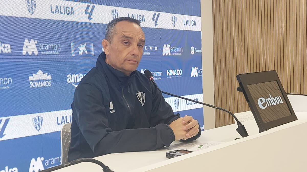 José Luis Oltra analiza el partido ante el Almería