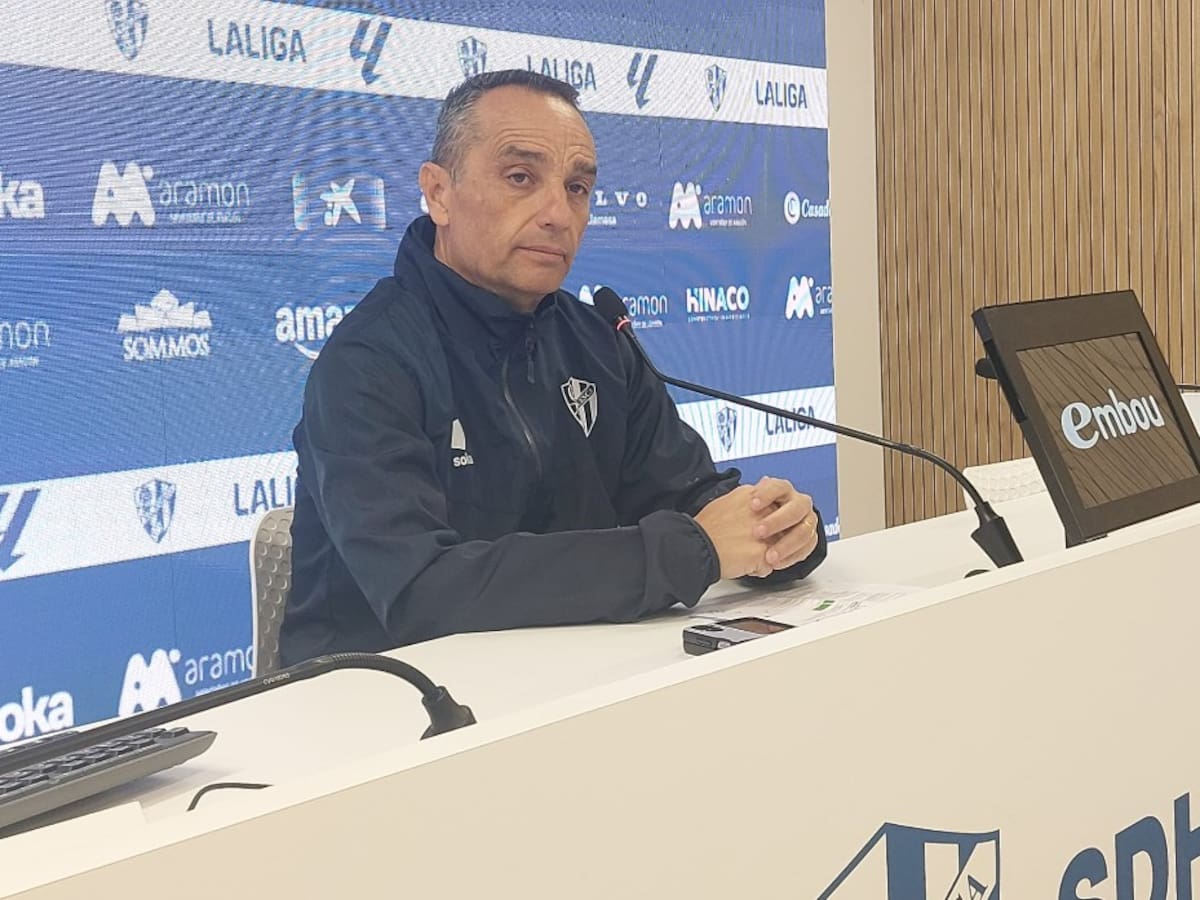 La SD Huesca recibe al Almería con nuevo entrenador y necesidad absoluta