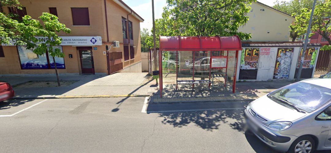 Una de las marquesinas de autobús en Griñón