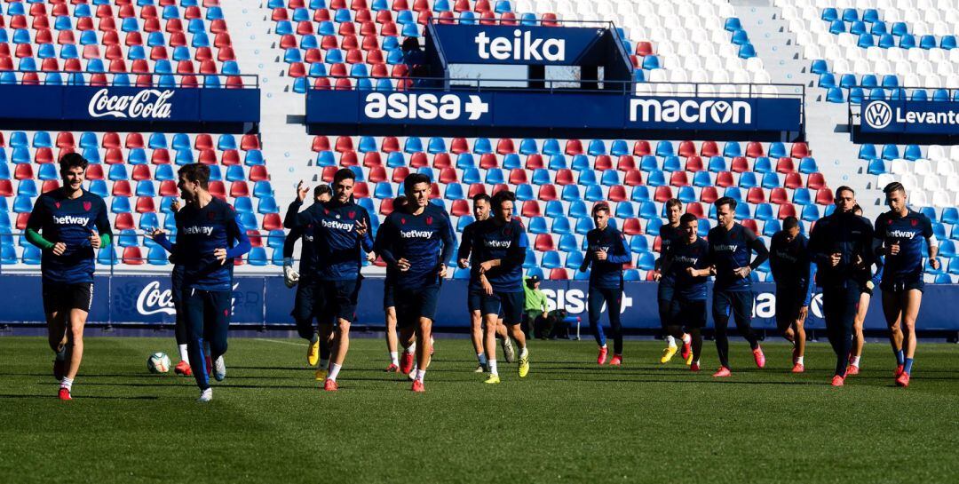 Entrenamiento plantilla del Levante