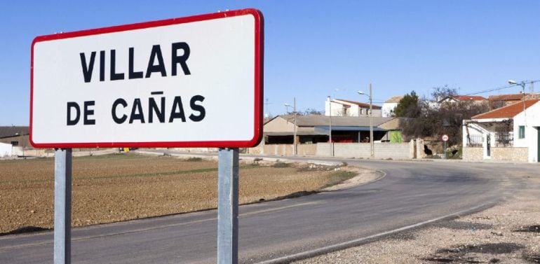 Entrada al municipio de Villar de Cañas (Cuenca)