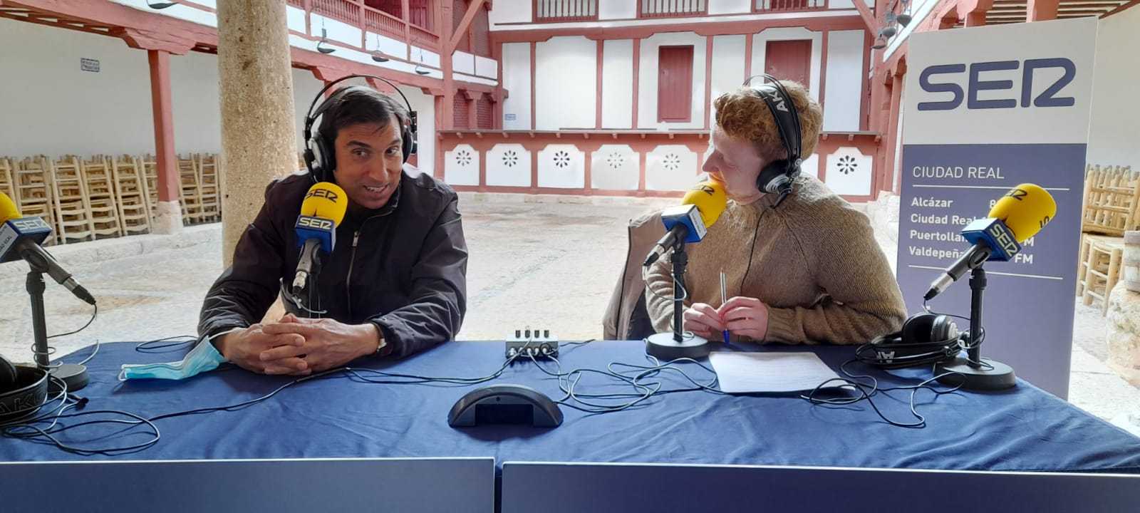 Daniel Reina, alcalde de Almagro durante su intervención en el Especial Hoy por Hoy, junto a Kevin Orman, coordinador del programa