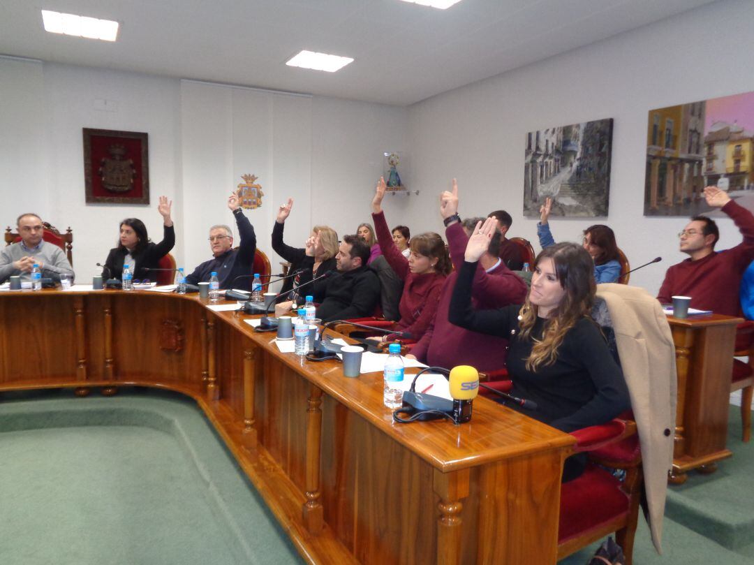 PSOE y Podemos (en la imagen), junto con Vox, lograron que la revocación del PGOU quedara sobre la mesa