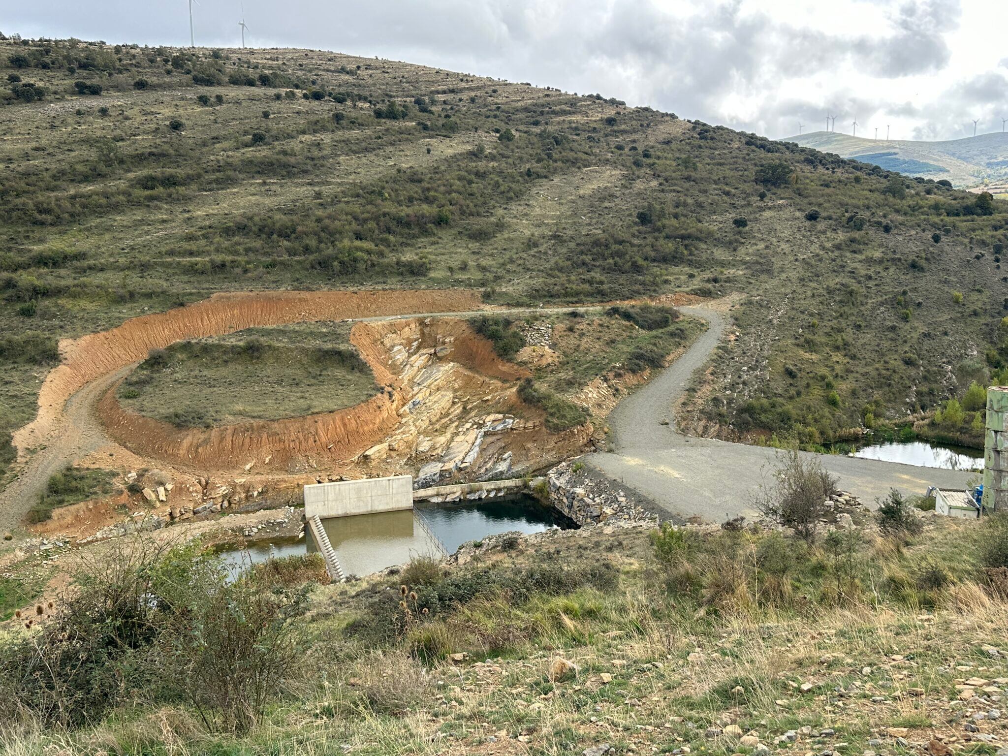 Obras de la presa del Río Mayor en Tierras Altas de Soria.
