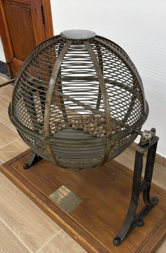 El bombo del sorteo de los quintos