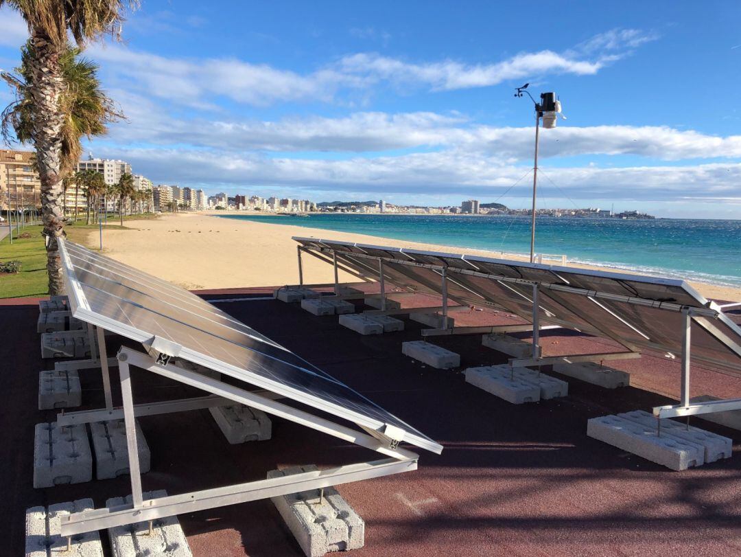 Panells solars instal·lades a la caseta de socorrisme