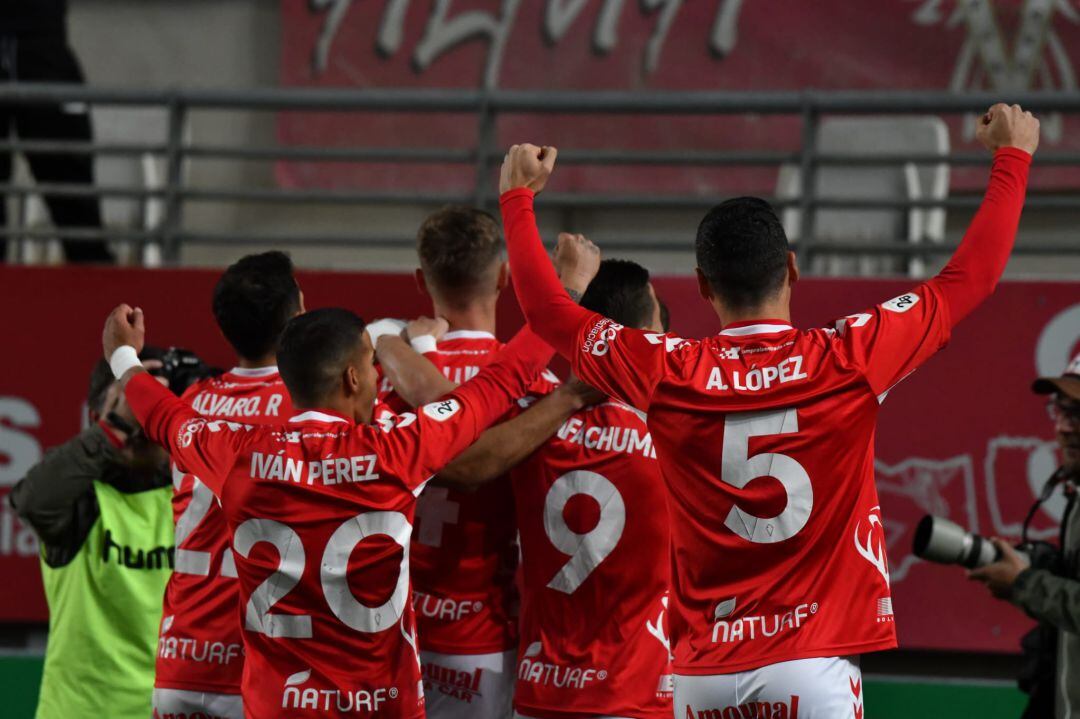 El Real Murcia gana el derbi regional contra el FC Cartagena