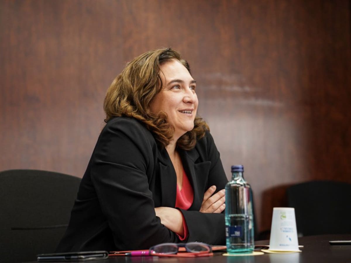 Ada Colau rebutja baixar impostos tot i les peticions de l'oposició