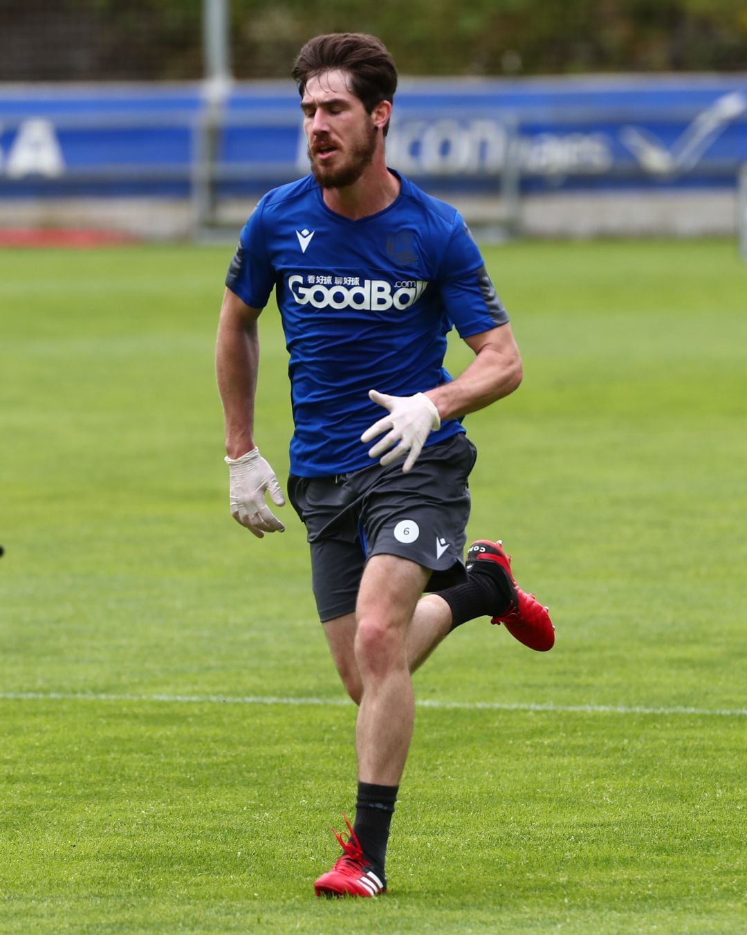 Aritz Elustondo se exprime en Zubieta en la vuelta al trabajo