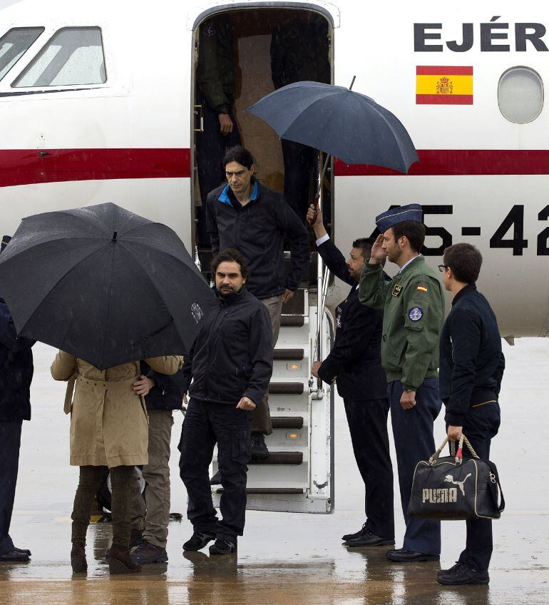 El fotoperiodista leonés, José Manuel López, a su llegada a España junto a sus otros dos compañeros secuestrados en Siria