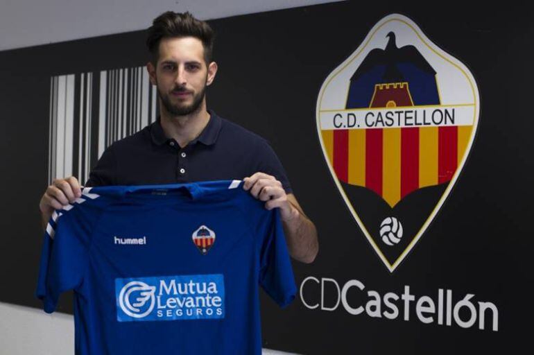 El portero del C.D.Castellón, José Casero, abandona e lclub ante la falta de minutos