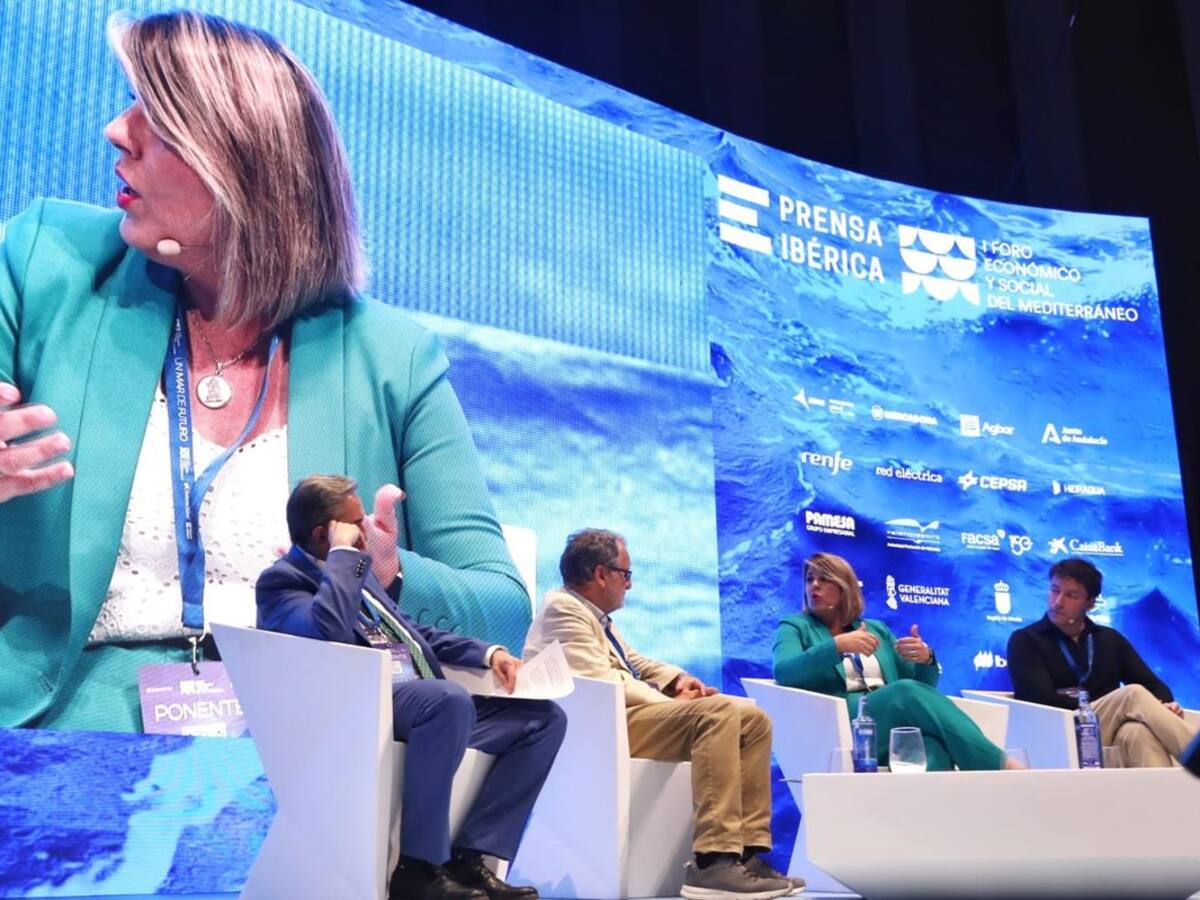 El Ave para pasajeros y el Corredor Mediterráneo, principales reivindicaciones de Noelia Arroyo en el Foro Económico y Social del Mediterráneo