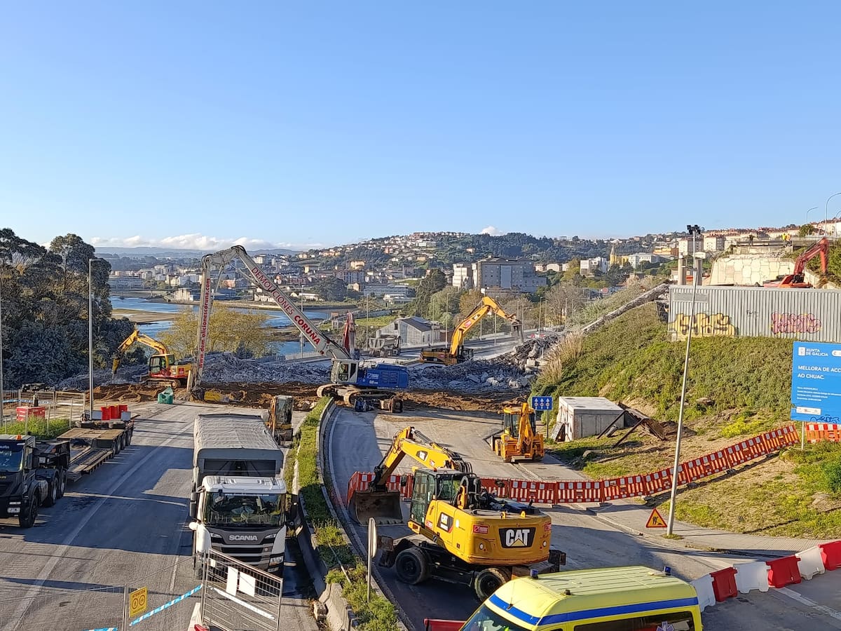 La Xunta defiende el operativo del CHUAC: “Las obras se desarrollan con normalidad”