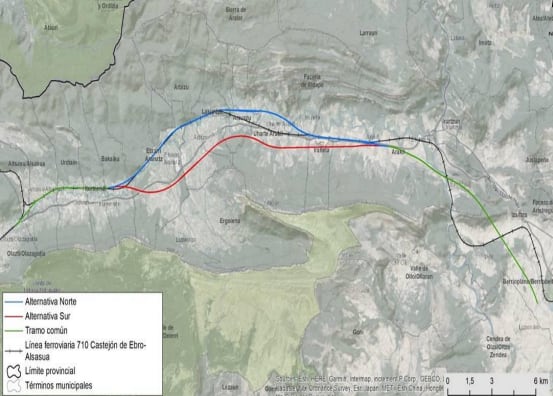 La alternativa Norte en azul, y la Sur, en rojo