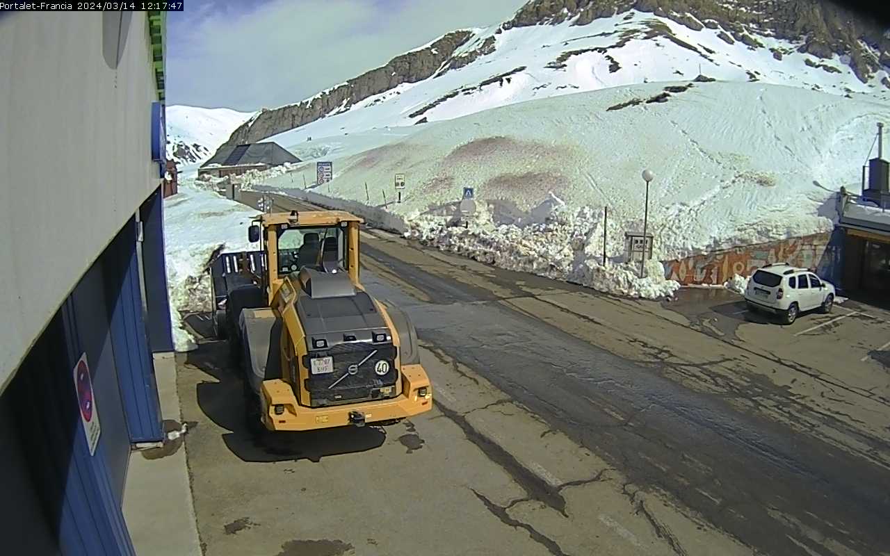 El paso fronterizo reabría este jueves pasadas las 9 horas