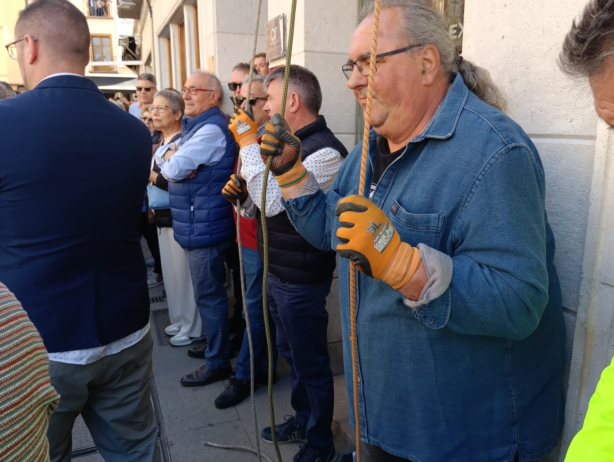 El trabajo imprescindible de los tramoyistas que casi nadie quiere hacer