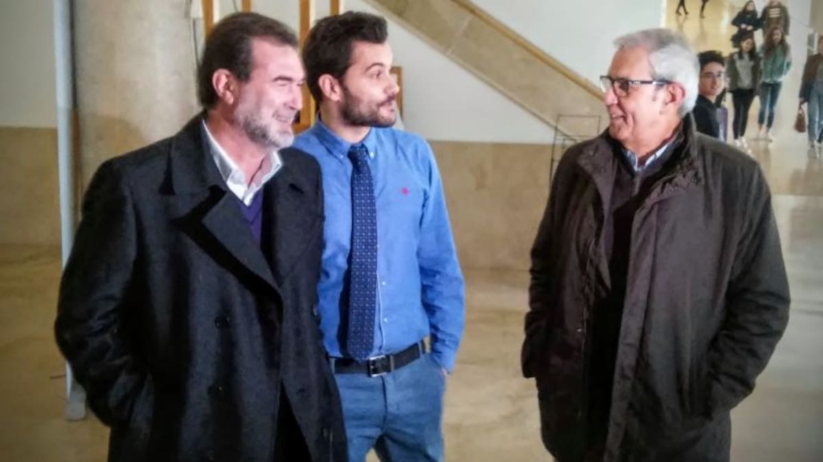 Reencuentro "feliz" en la universidad