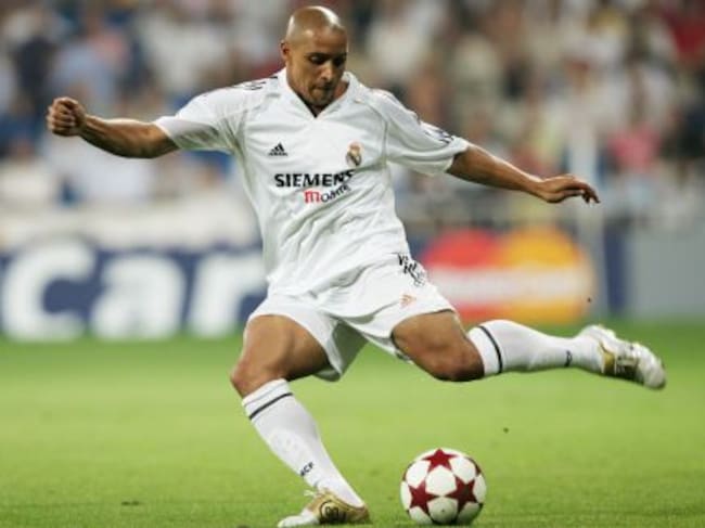 Roberto Carlos, en un partido con el Real Madrid