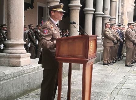 El nuevo coronel director durante su discurso