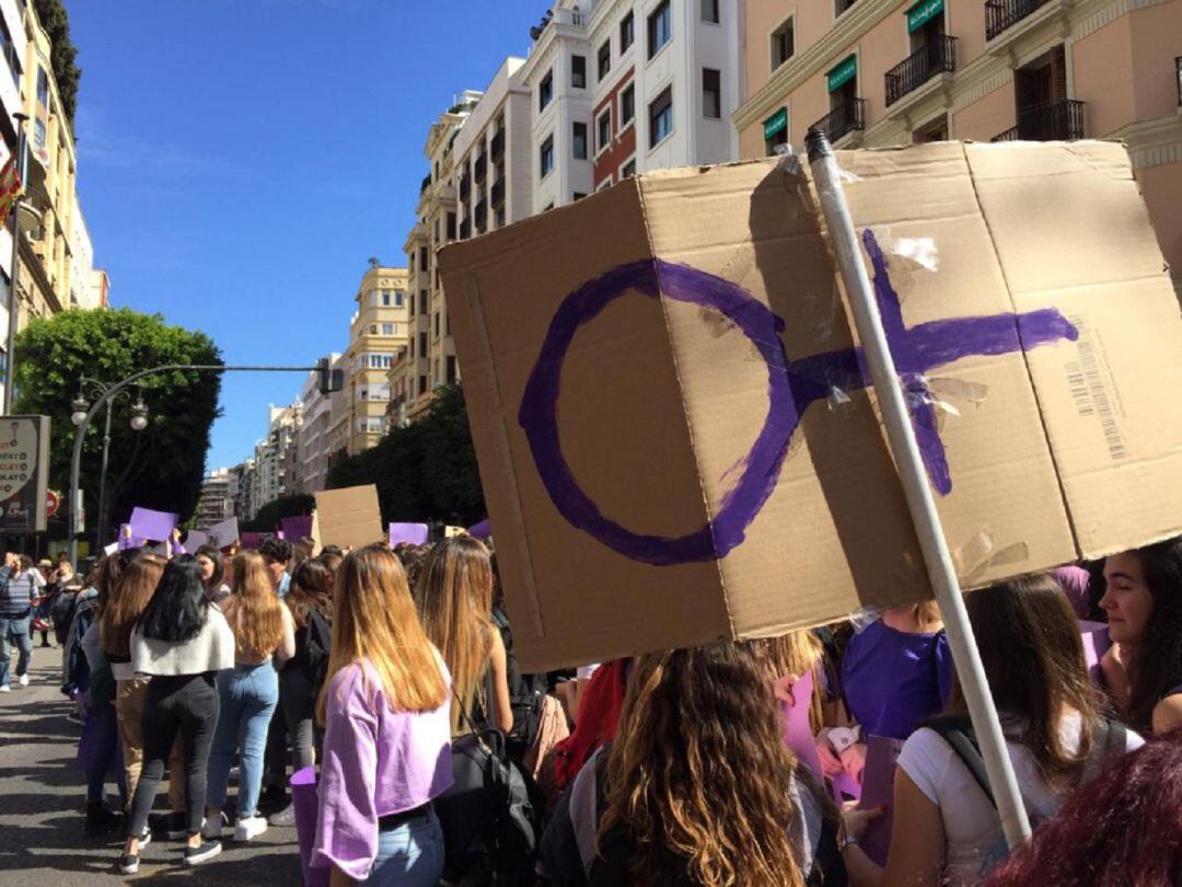 Imagen de la movilización del 8M de 2019 en València.