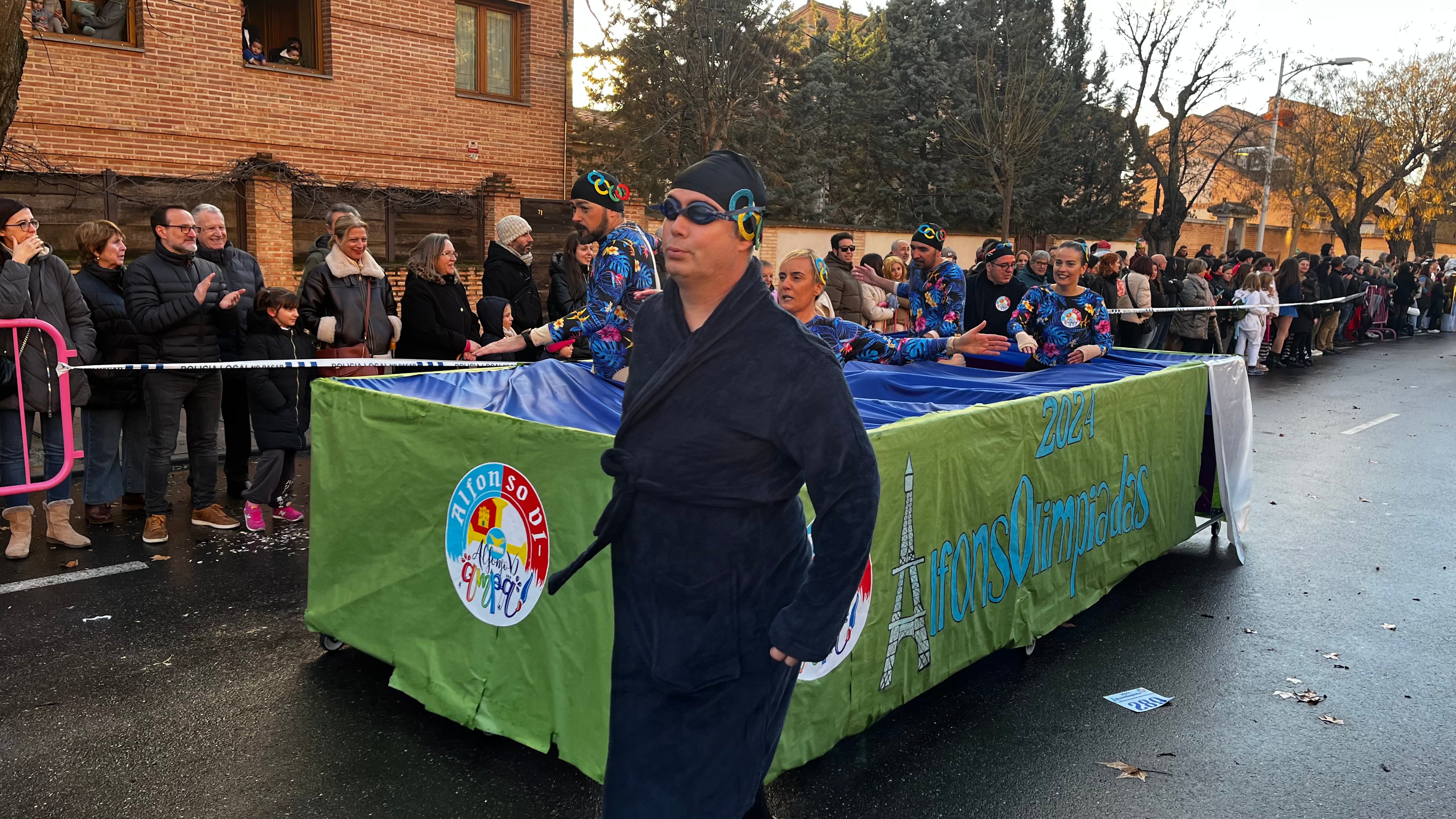 La lluvia da una tregua en Toledo para la celebración del desfile de carnaval, a pesar del aguacero previo a la salida