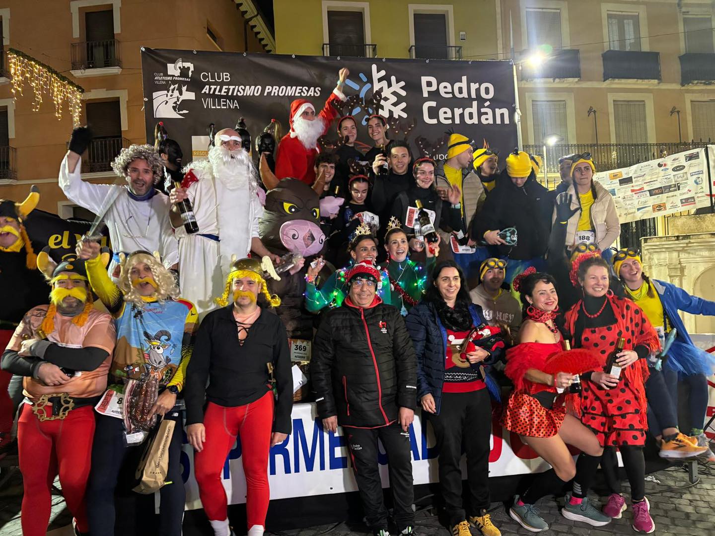 Los disfraces de la San Silvestre villenera 2025