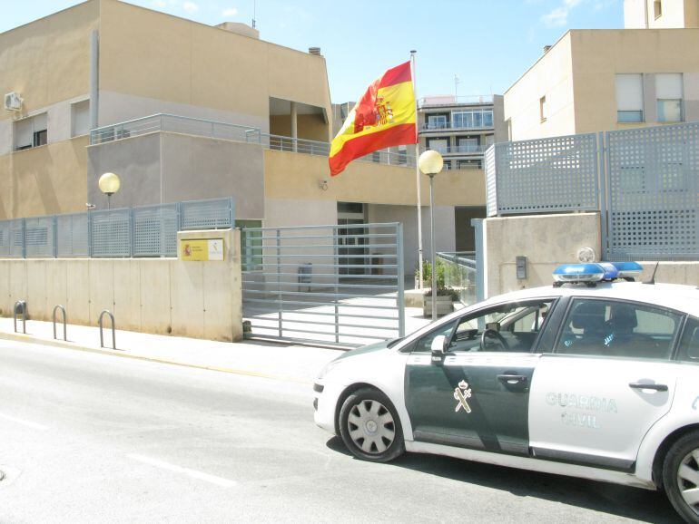 Cuartel Guardia Civil en Barrio de Palmerales
