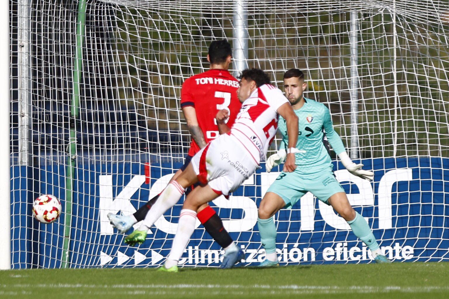 El delantero madrileño anotó el primero y provocó el penalty que sentenciaba el partido