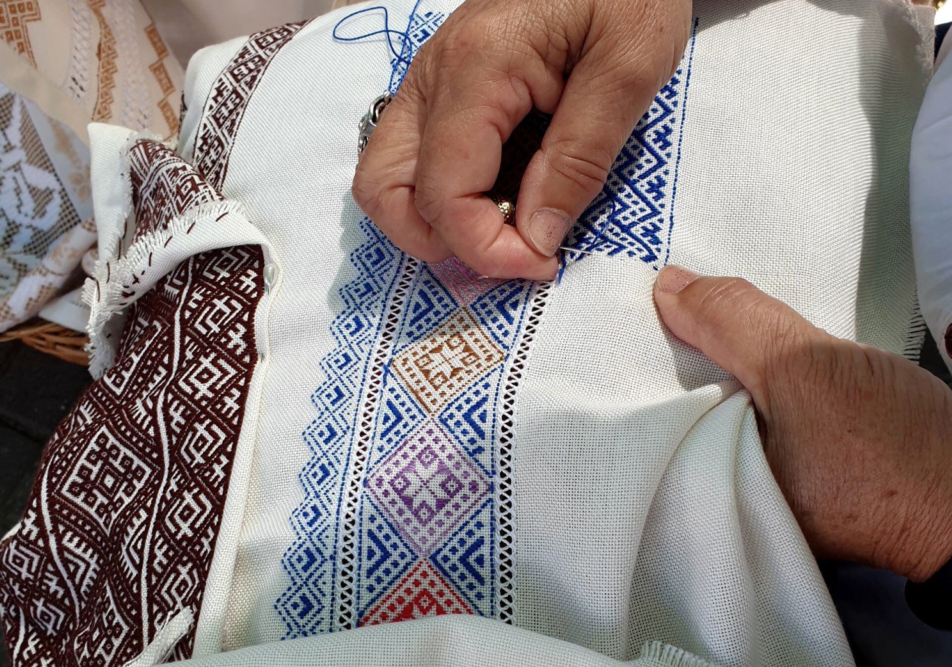 Bordado a Tejidillo o acolchado navalqueño