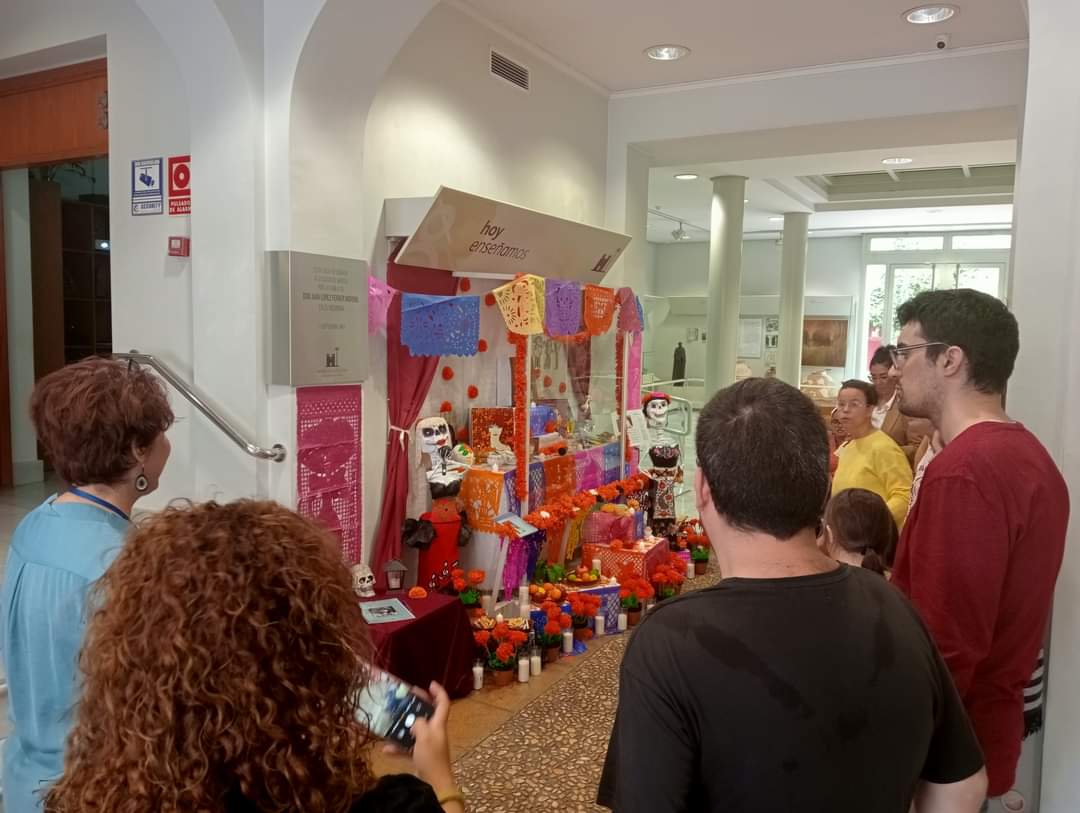 El altar de muertos dedicado a Mari Trini puede visitarse hasta el 5 de noviembre en el Museo de la Ciudad de Murcia