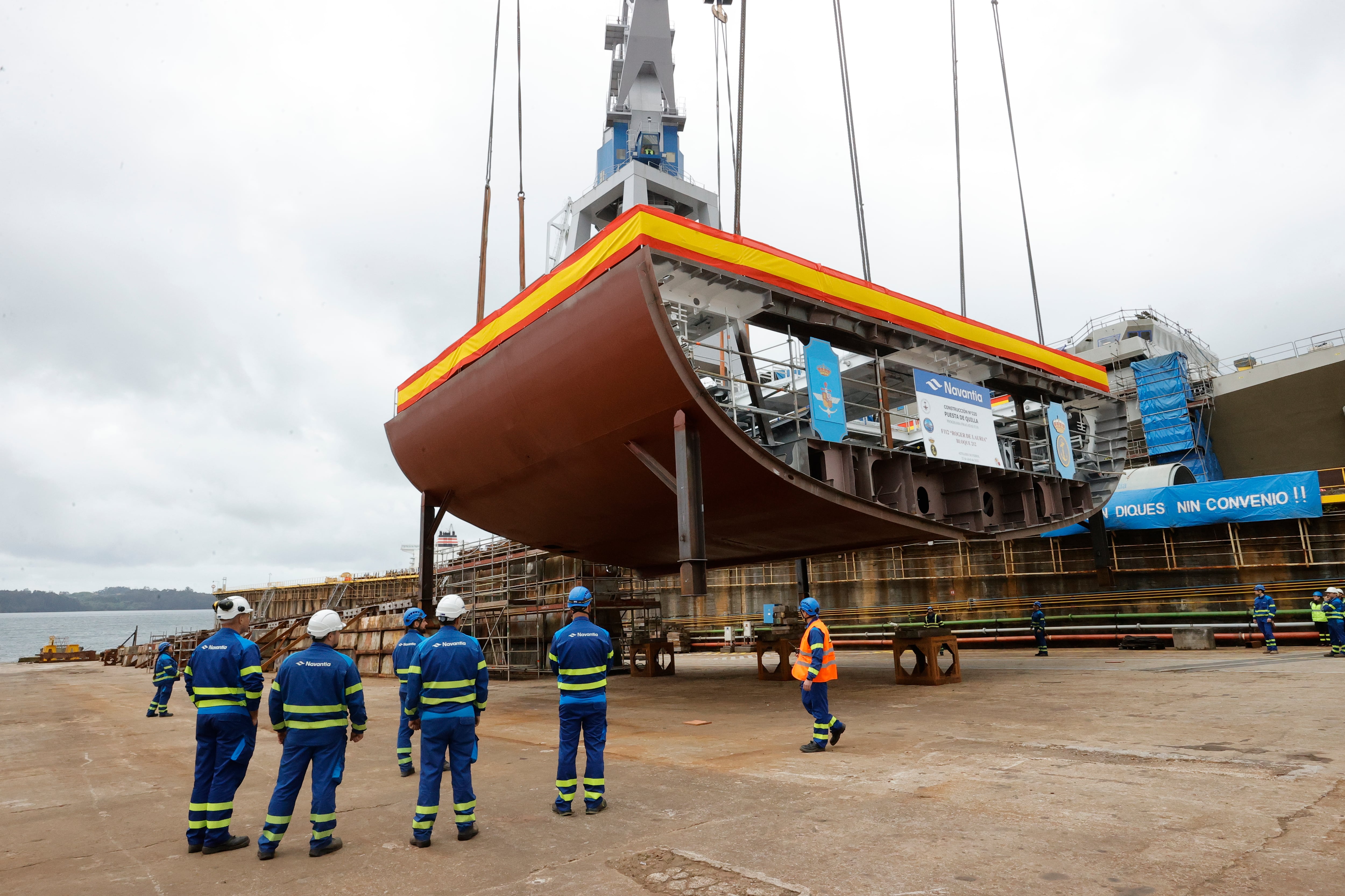 Puesta de quilla de la fragata 'Roger de Lauria' el pasado mes de abril en Navantia Ferrol (foto: Kiko Delgado / EFE)