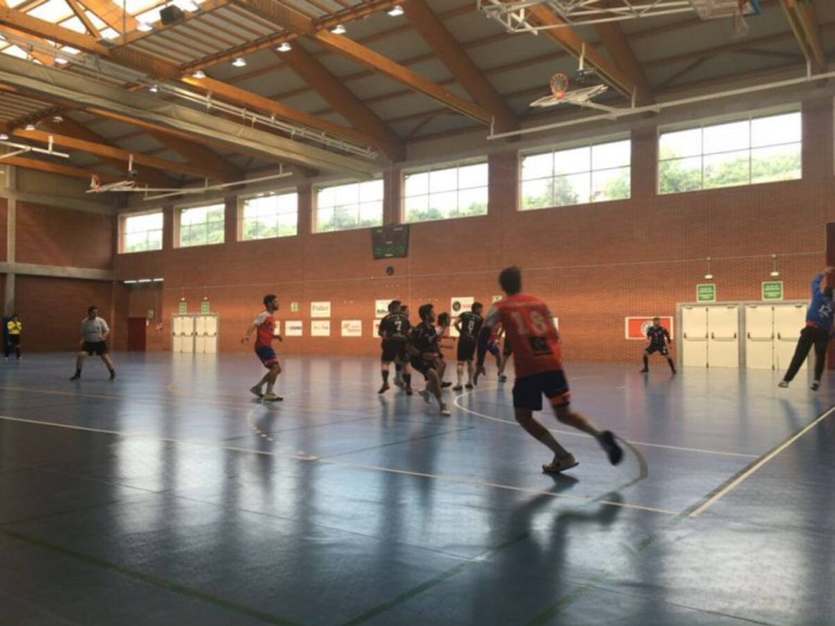 Aquí puedes ver, en directo, los partidos: - Trapagarán - Bm. Elda-C.E.E. (D. 12.30 h)
- Calvo Xiria - Hispanitas - Bm. Petrer (D. 12.30 h)