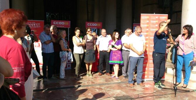 Acción de CCOO en el Dia Internacional del Trabajo Decente. Plaza del Ayuntamiento de Valencia