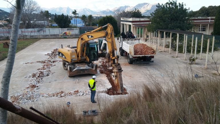 Obras de construcción del Centro de Día, junto al Centro Ocupacional de La Xara, gestionado por Aprosdeco.