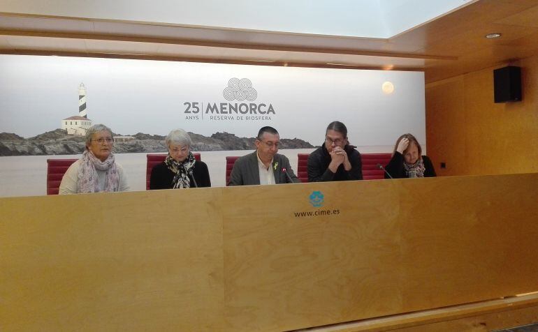 El departamento de Cultura del Consell se personará contra quienes hayan causado los daños en la Naveta des Tudons.