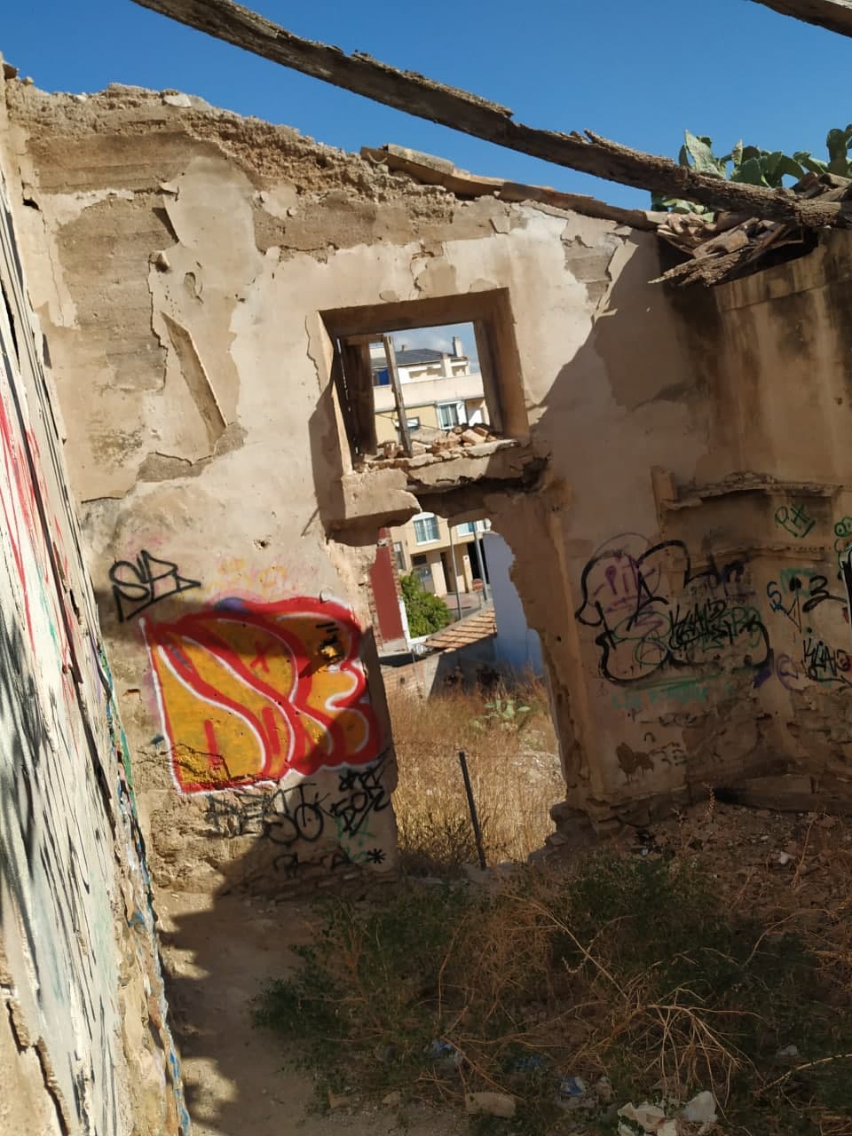 Pintadas en el interior del Castellar de Churra (Murcia)