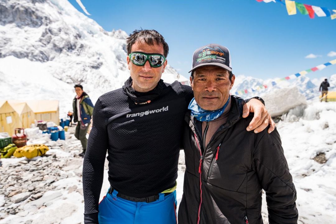 Txikon en el Campamento Base