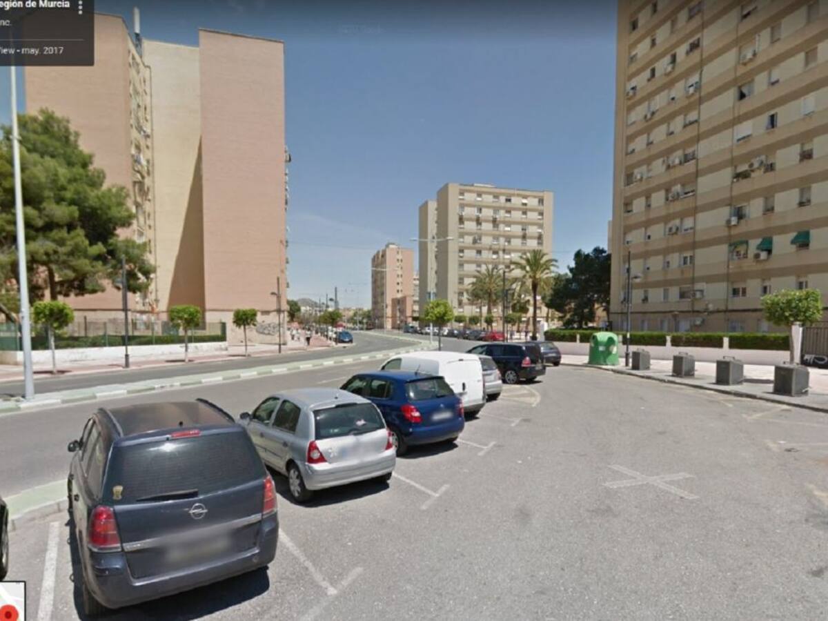 16 heridos, entre ellos una mujer grave, en un incendio en un edificio en Cartagena